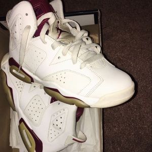 Jordan 6 size 5.5